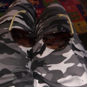 Tommy Hilfiger sun glasses